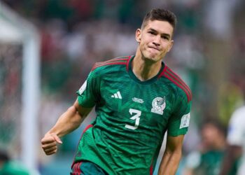 César Montes reflexiona sobre su carrera y el Tri