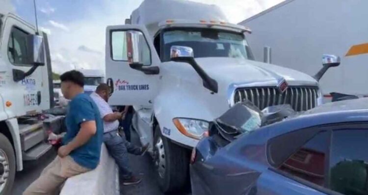 choque en cadena Nuevo Laredo