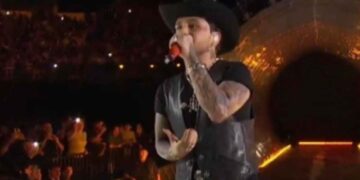 Christian Nodal Supernova Strikers