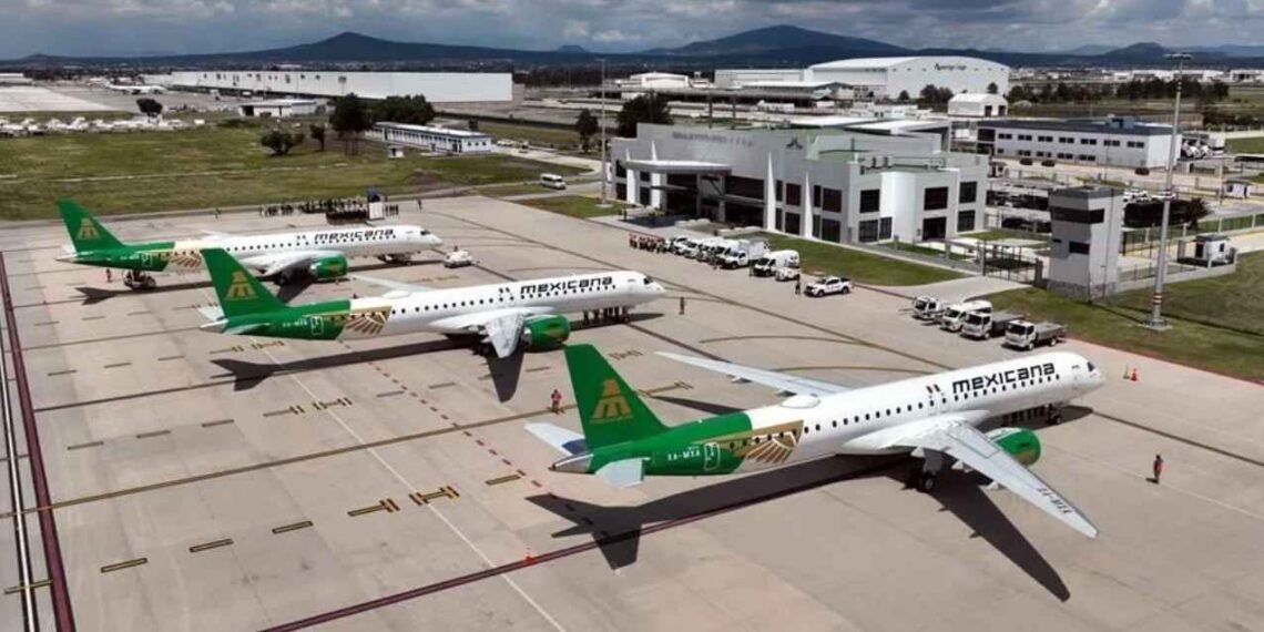 Claudia Sheinbaum celebra la llegada del tercer avión Embraer a Mexicana de Aviación como parte de su plan estratégico de la aerolínea