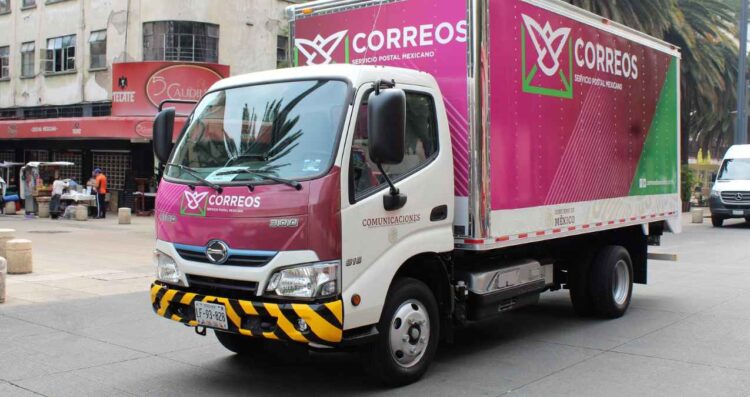 Correos de México suspenderá envíos postales y de paquetería a Estados Unidos ante tarifas impuestas por Trump