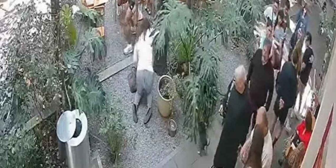 Detienen a hombre por robar un bolso en la Alcaldía Cuauhtémoc, CDMX