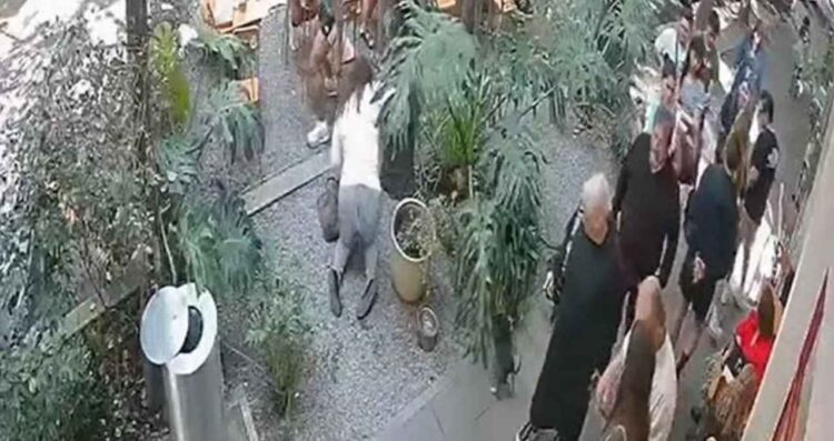 Detienen a hombre por robar un bolso en la Alcaldía Cuauhtémoc, CDMX