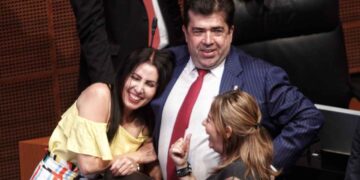 Pedro Haces mujeres