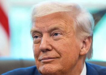 Donald Trump asegura que México y Canadá cumplen lo que les dice Estados Unidos