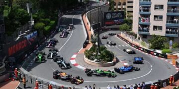 FIA mantiene la regla de las dos paradas obligatorias en Mónaco para 2026, pero busca mejorarla