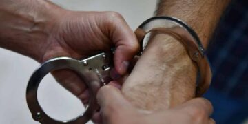 Hombre es arrestado Salinas Victoria