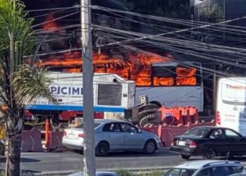 Incendio camión Apodaca