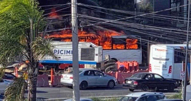 Incendio camión Apodaca