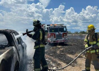 Incendio de vehículo Linares