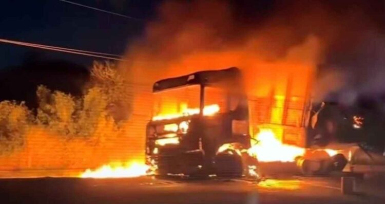 Incendio en tráiler de Escobedo