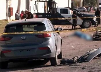 Joven motociclista pierde la vida tras choque frontal con automóvil en Ciénega de Flores, NL