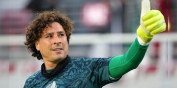 Memo Ochoa fichaje 2025