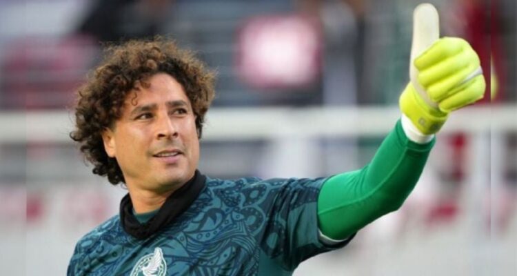 Memo Ochoa fichaje 2025