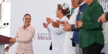 México registra el nivel más bajo de pobreza en 40 años: Claudia Sheinbaum