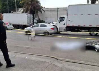 Mujer pierde la vida tras caer de su motocicleta en la Alcaldía Iztapalapa, CDMX