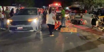 motocicleta embestida camioneta Victoria
