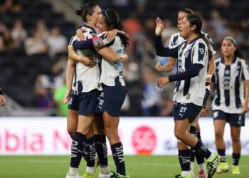 Rayadas vs Puebla Femenil