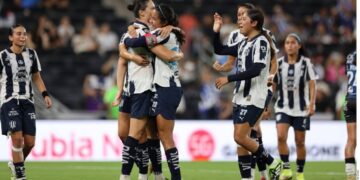 Rayadas vs Puebla Femenil