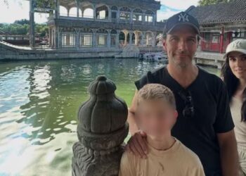 Sandra Echeverría y Leonardo de Lozanne disfrutan unas vacaciones familiares en Asia