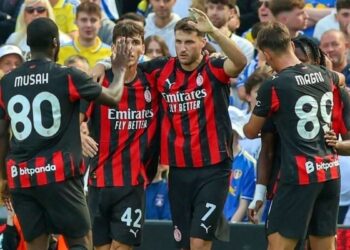 Santiago Giménez transferencia
