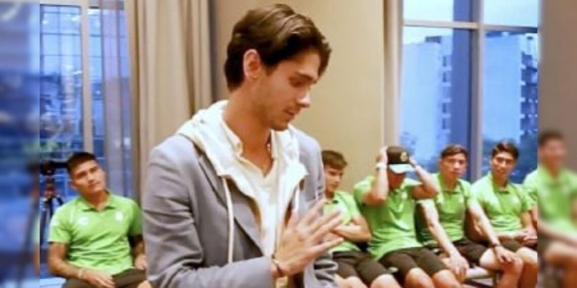 Santos Laguna trajes lujo