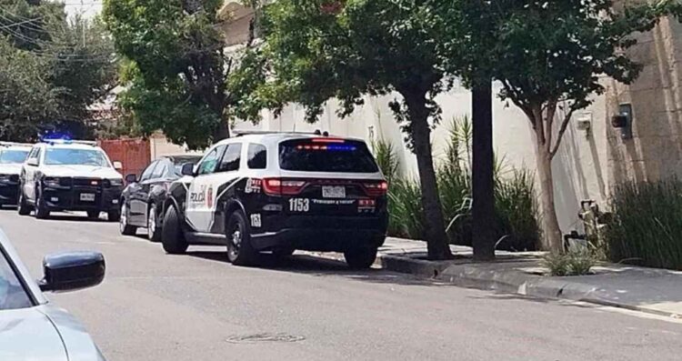 Se llevan relojes y equipo de cómputo en vivienda de San Pedro, Nuevo León