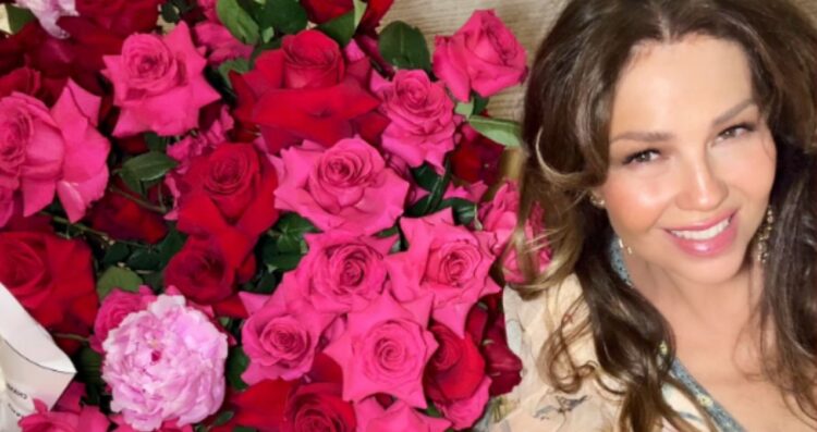 Thalía celebra su cumpleaños rodeada de amor y buenos deseos