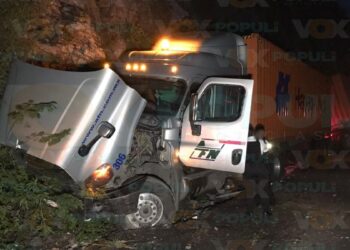 accidente de tractocamión en rumbo nuevo