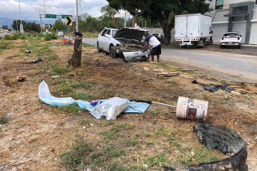choque contra anuncio en Ciudad Victoria