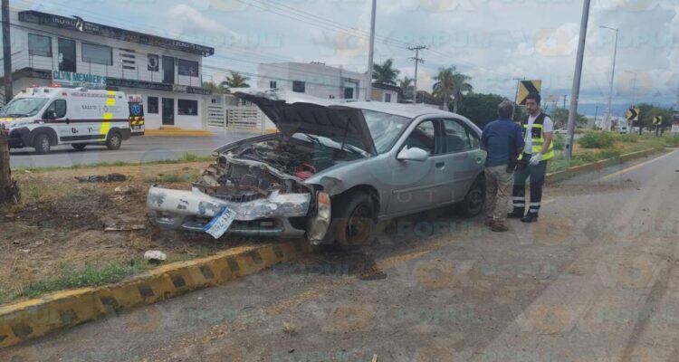 choque contra anuncio en Ciudad Victoria