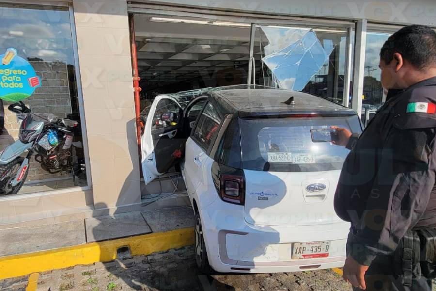 choque contra Coppel en Madero
