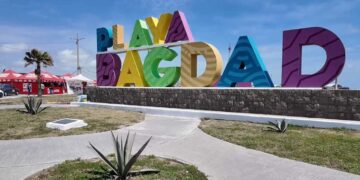 toneladas de basura en Playa Bagdad