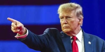 ¿Cuál fue la causa del despliegue de submarinos nucleares cerca de Rusia ordenado por Donald Trump?