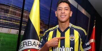 Edson Álvarez debutar