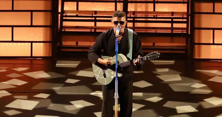 Alejandro Sanz recibe certificaciones de Oro en su gira "¿Y Ahora Qué?" en el Auditorio Nacional