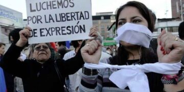 Alerta: Ley de inteligencia pone en riesgo labor de periodistas en México
