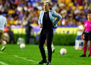 Amelia Valverde Rayadas