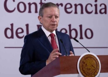 Arturo Zaldívar defiende reforma de amparo y niega retrocesos legales