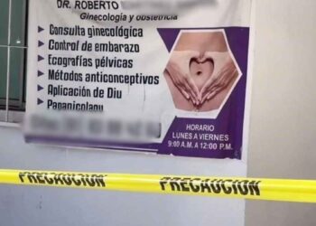 Autoridades investigan muerte de mujer tras cesárea en clínica de Santa Catarina, NL