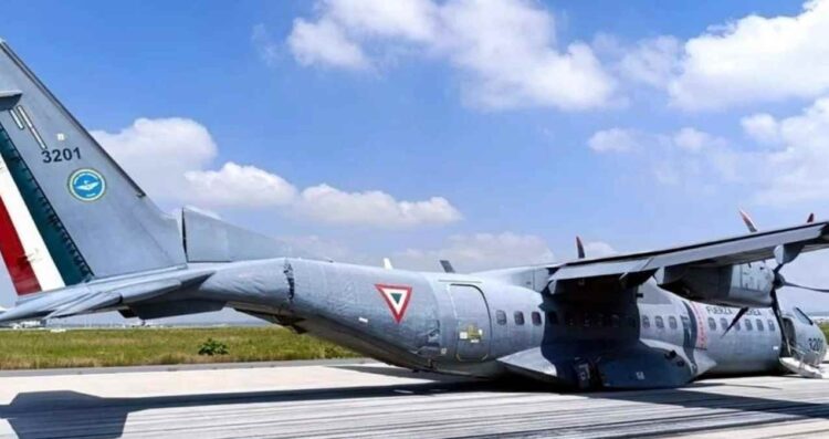 Avión de la Fuerza Aérea aterriza de emergencia