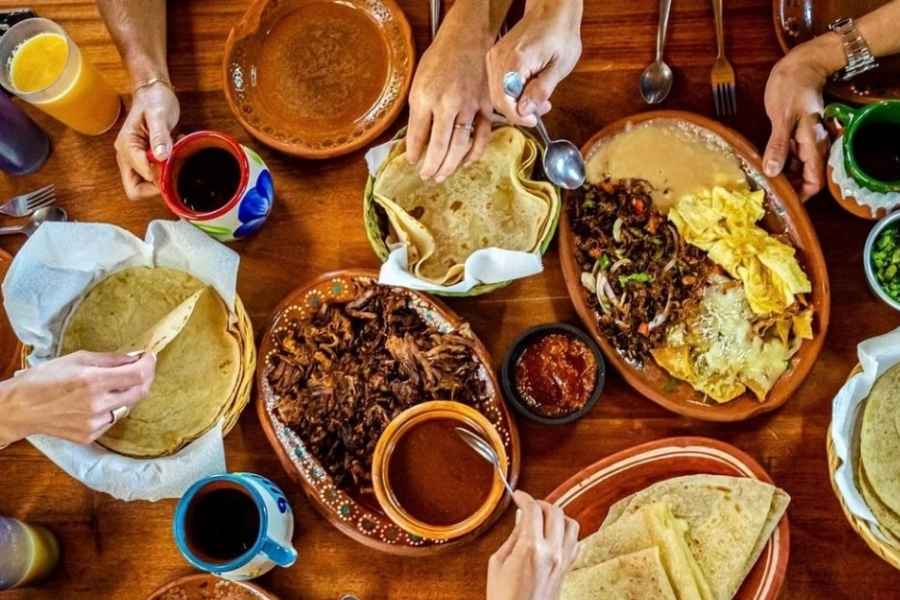 Canasta básica encarece cena del Grito de Independencia en hogares de México
