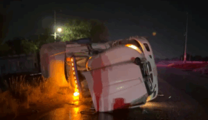 Vuelca tractocamión con 70 toneladas de maíz en Reynosa, Tamaulipas