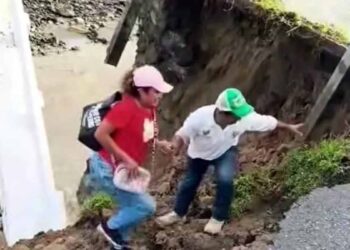 Colapsan puentes en Chiapas