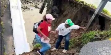 Colapsan puentes en Chiapas
