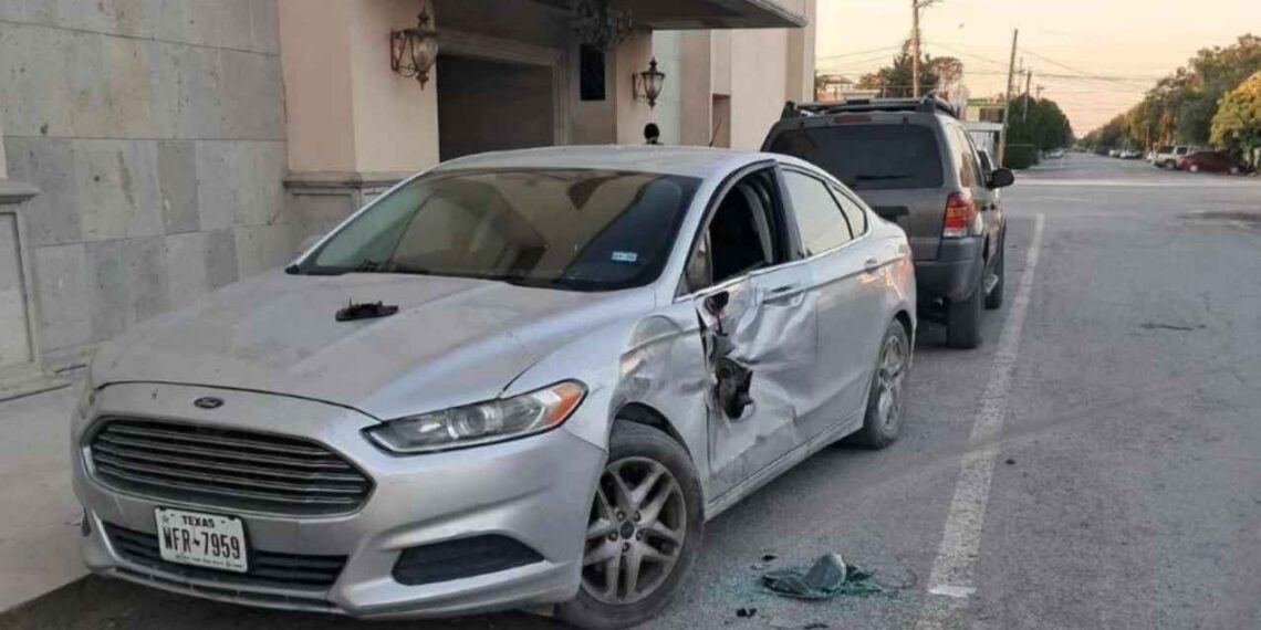 conductor automóvil estacionado Río Bravo