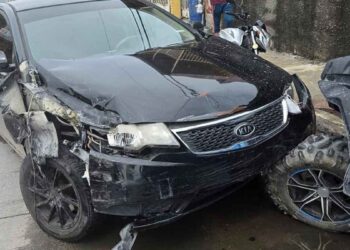 accidente múltiple vehículos dañados Nuevo Laredo