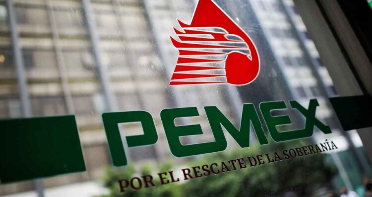Crisis financiera en México Pemex debe siete veces lo que gana en un año