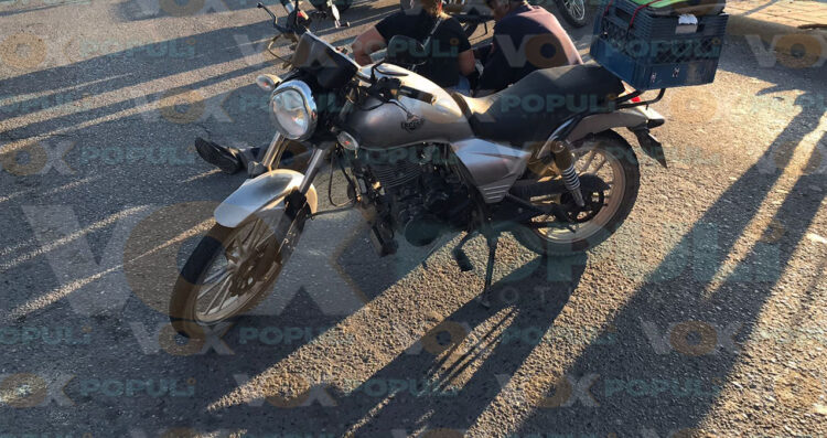 Dama cierra el paso a motociclista en Ciudad Victoria, Tamaulipas