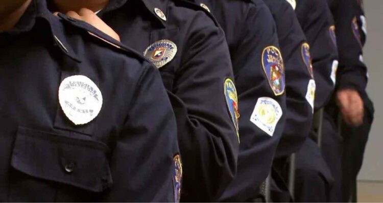 Detienen a tres menores con más de 150 dosis de droga en la CDMX